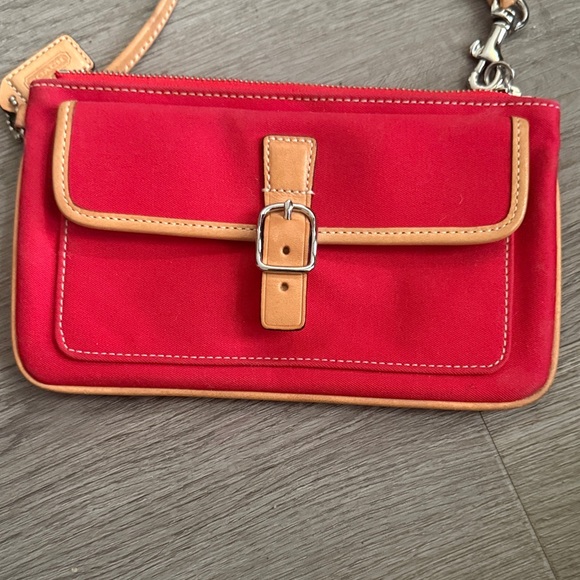 Coach Vintage Hamptons Red Canvas Wristlet Clutch - Picture 3 of 10